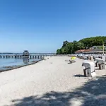 Mit Badestrand